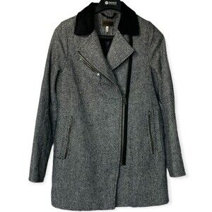 Herringbone black & White asymmetrical zipper‎ Size M winter coat  GentleFawn
